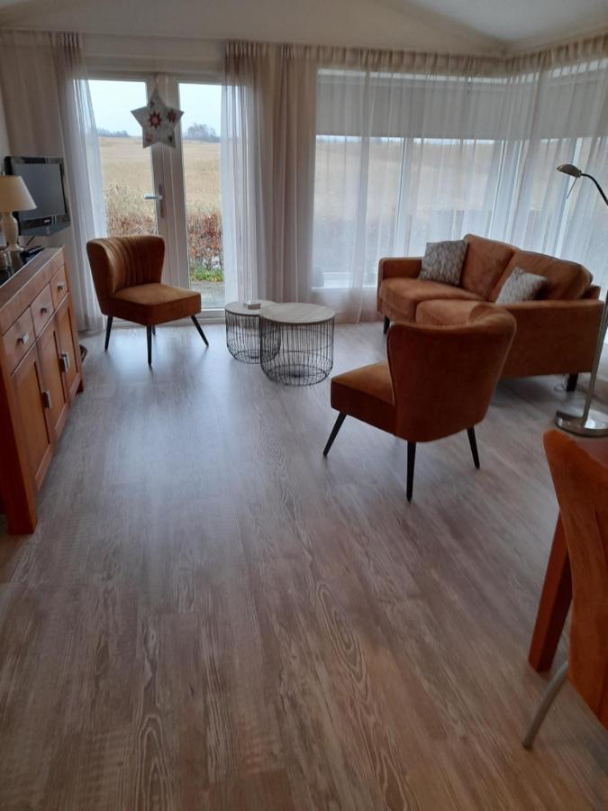 Wuivend Riet Gelegen Op Resort Venetie Giethoorn Kültér fotó